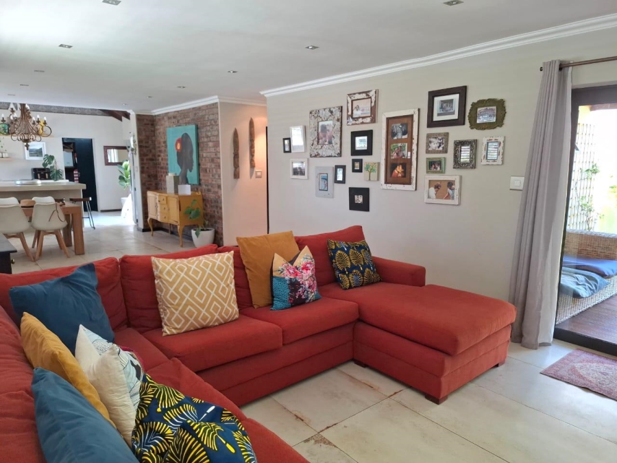 3 Bedroom Property for Sale in Lakeside Western Cape